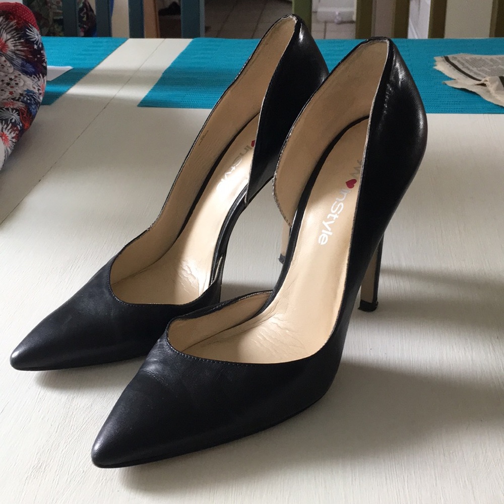 Nine West Black Pumps